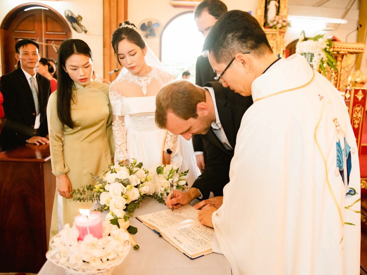 PHƯỢNG VŨ - KEVIN JORDAN